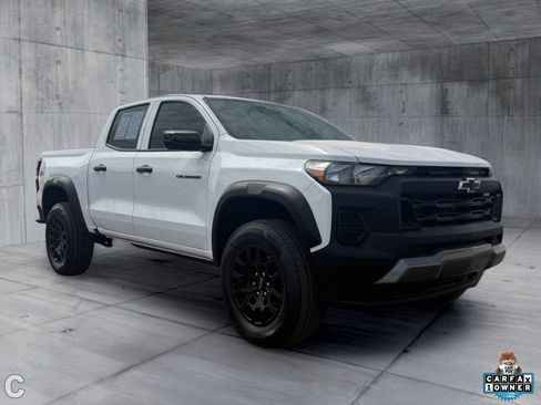 Certified 2024 Chevrolet Colorado Trail Boss w/ Advanced Trailering Package AWD/4WD image 8