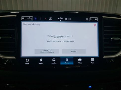 Used 2025 Chrysler Pacifica Select image 25