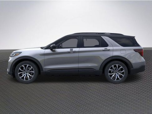New 2026 Ford Explorer ST-Line RWD image 3