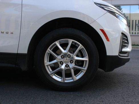 Used 2022 Chevrolet Equinox LT AWD/4WD image 4