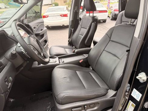 Used 2016 Honda Pilot Touring image 11
