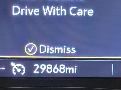 Used 2024 Chevrolet Blazer LT w/ Convenience Package image 2