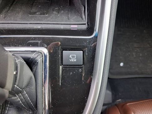 Used 2022 Subaru Outback Touring image 27