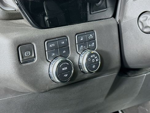 Used 2023 GMC Sierra 1500 SLT image 16