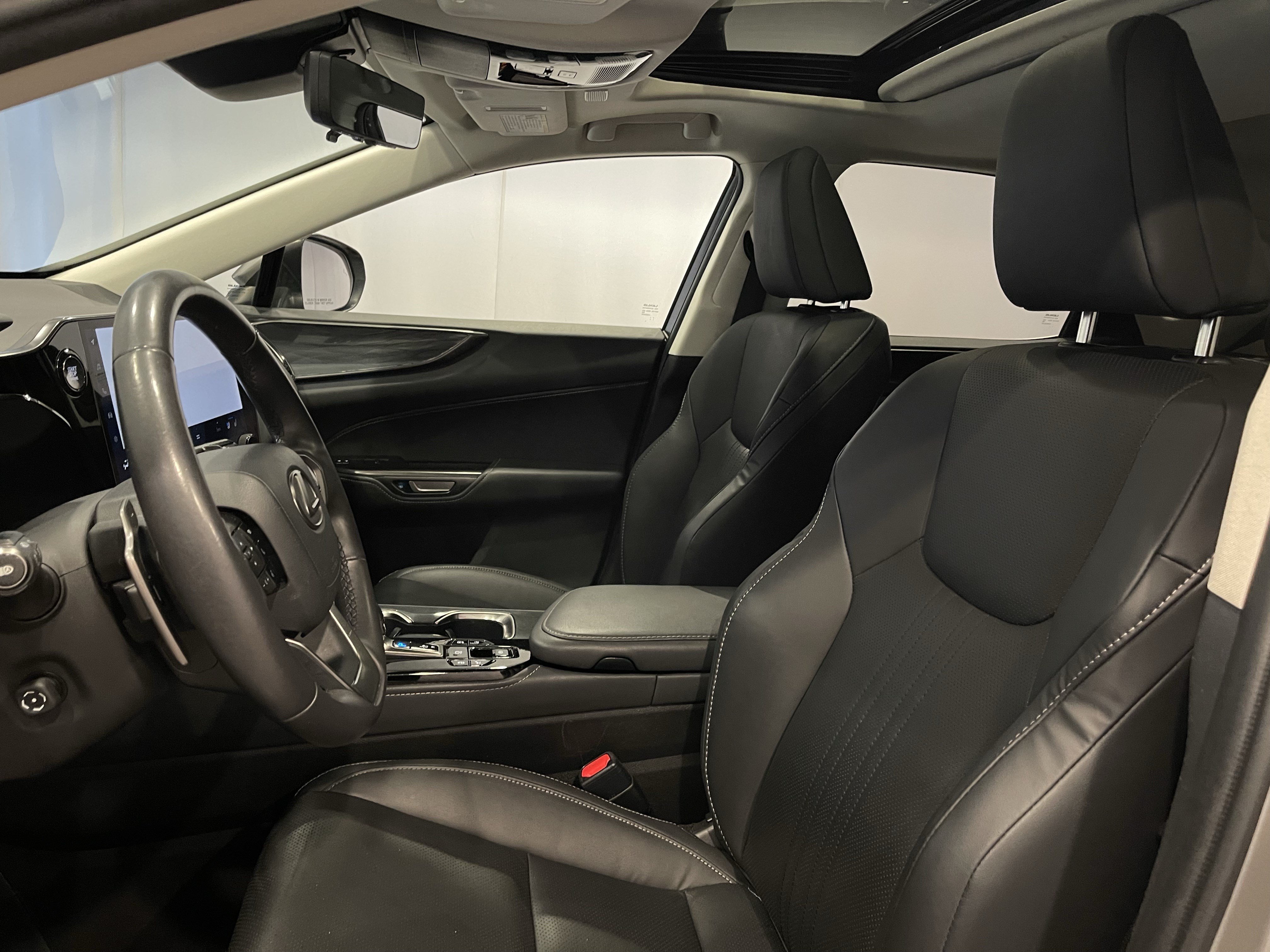 Used 2023 Lexus NX 350 AWD image 14