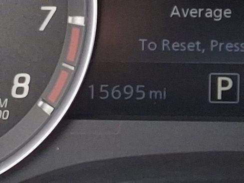 Used 2024 Nissan Frontier SV image 18