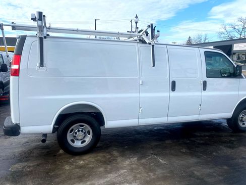 Used 2025 Chevrolet Express 2500 RWD 2500 155 w/ Communications Package image 41