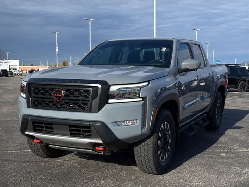 Used 2023 Nissan Frontier PRO-4X w/ Pro Convenience Package image 3