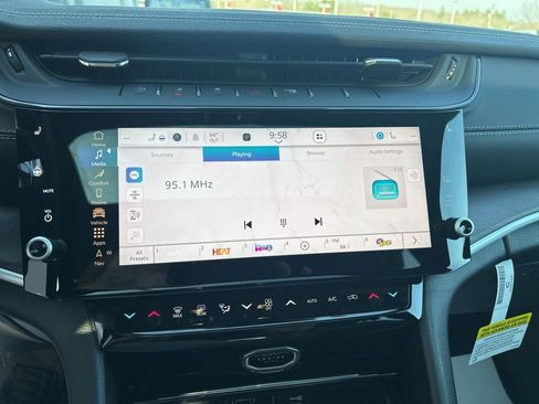 New 2026 Jeep Grand Cherokee Altitude AWD/4WD image 13