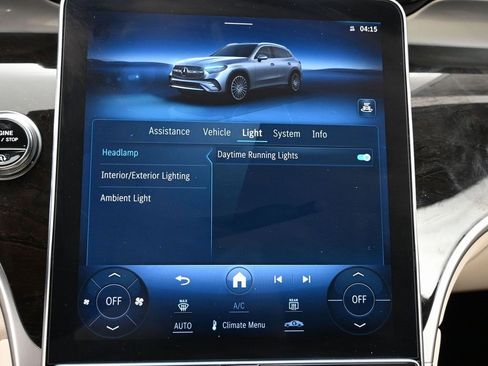 Used 2023 Mercedes-Benz GLC 300 image 24