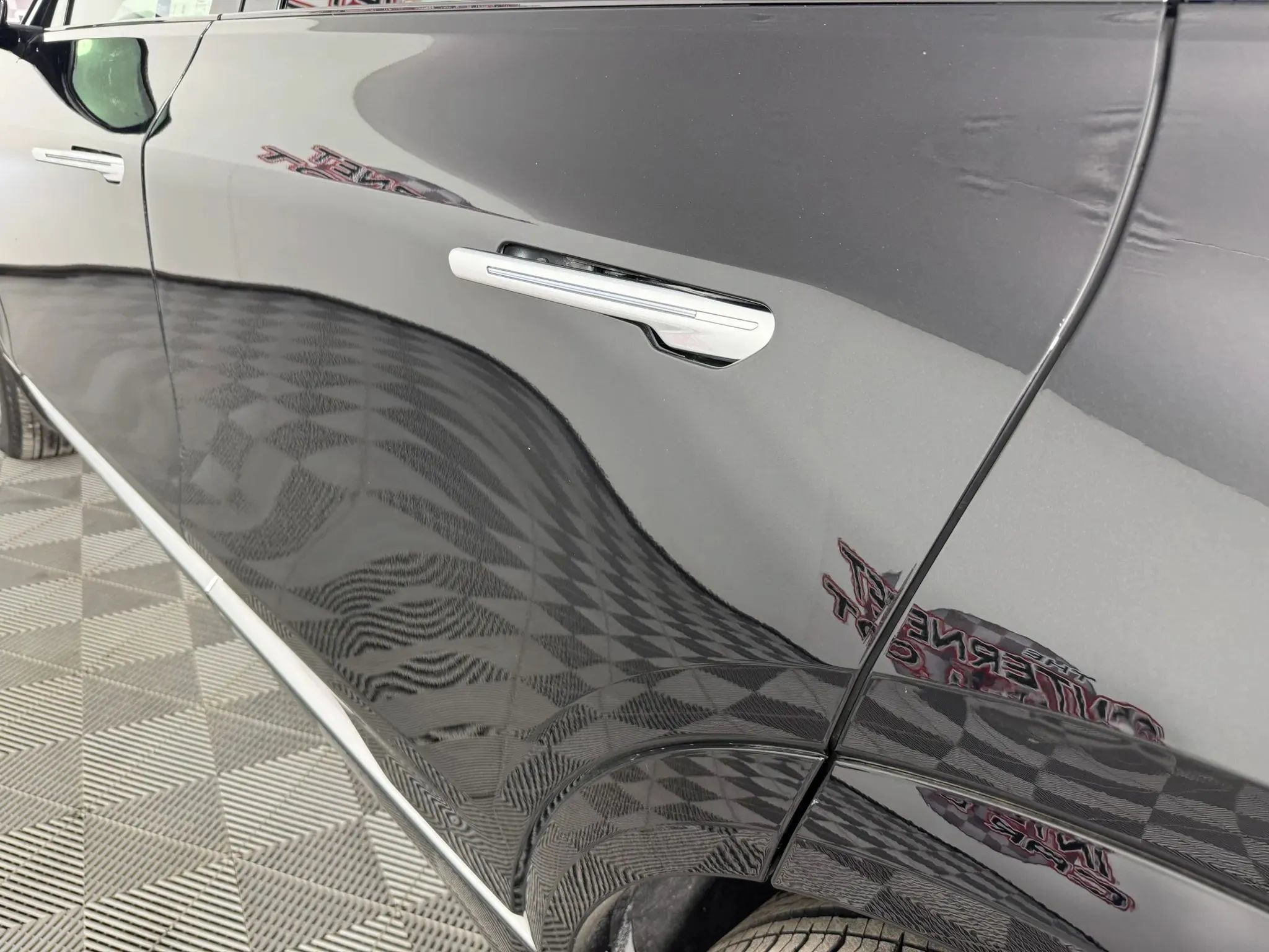 Used 2024 Cadillac Lyriq Luxury w/ LPO, Floor Liner Package AWD/4WD image 27