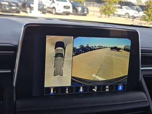 Used 2024 Chevrolet Suburban RST w/ Luxury Package image 13