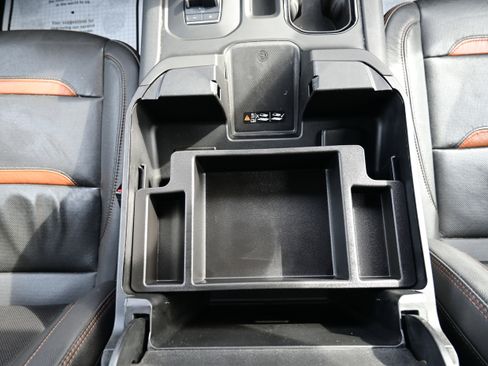 Used 2023 GMC Sierra 1500 AT4 w/ AT4 Premium Package image 19