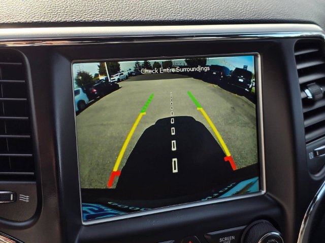 Used 2018 Jeep Grand Cherokee Altitude AWD/4WD image 31