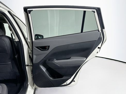 Used 2024 Subaru Crosstrek 2.0i Premium image 29