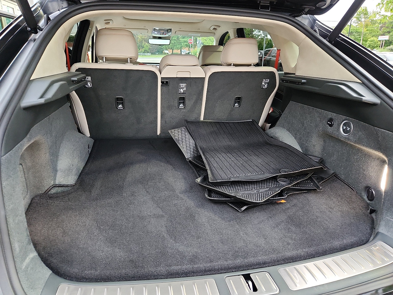Certified 2025 Genesis GV80 3.5T e-SC AWD/4WD image 33