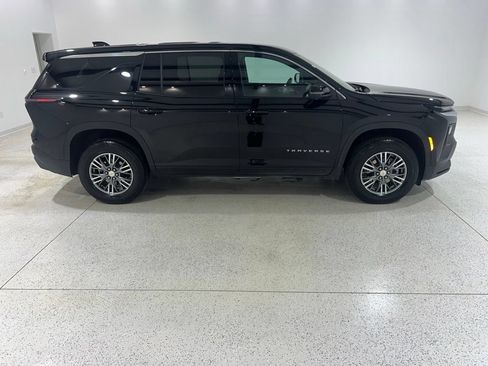 Used 2024 Chevrolet Traverse LS FWD image 6