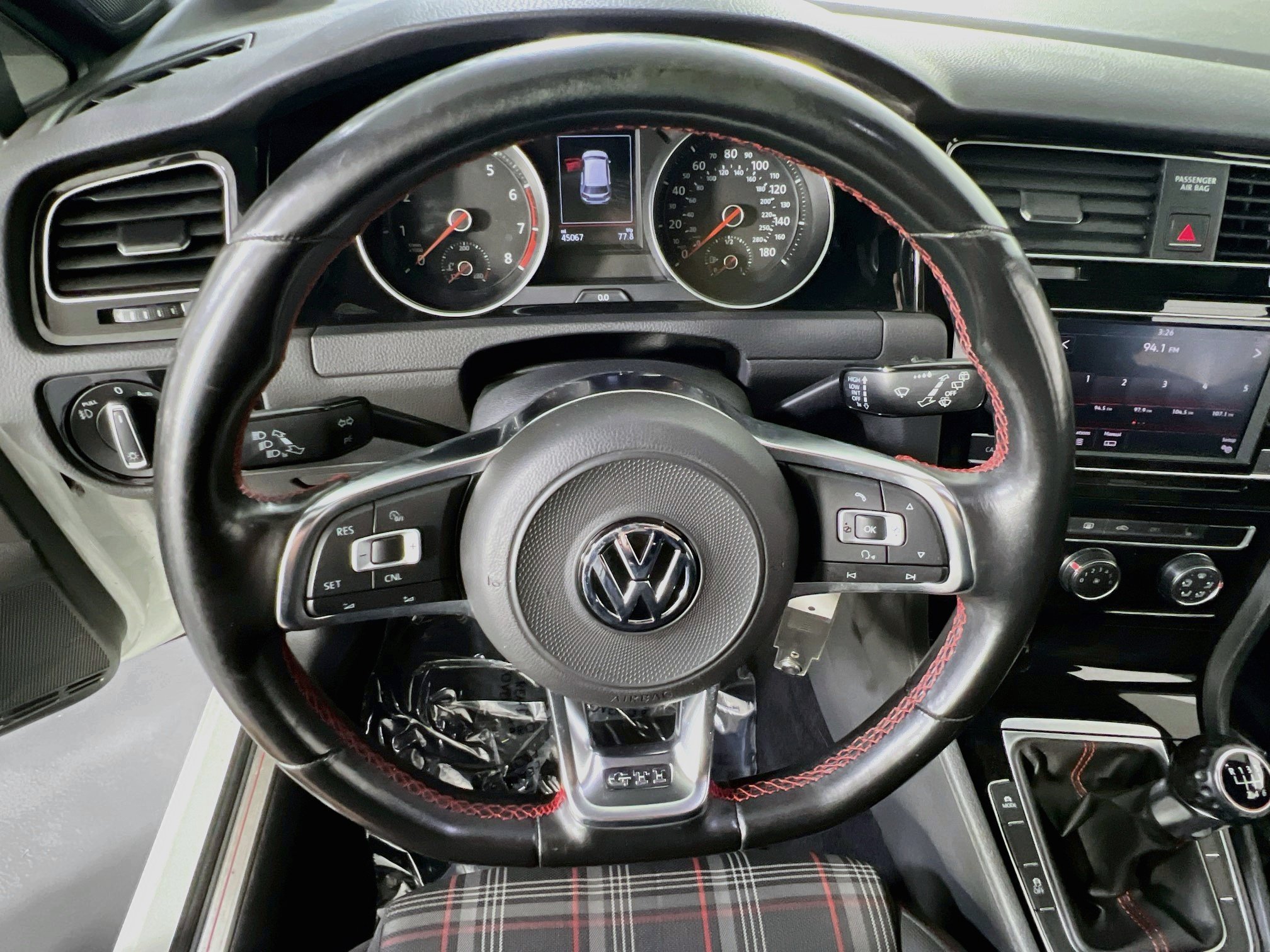 Used 2018 Volkswagen GTI S FWD image 11