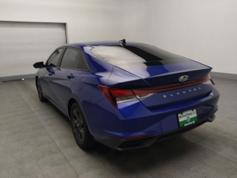 Used 2023 Hyundai Elantra SEL w/ Cargo Package FWD image 5