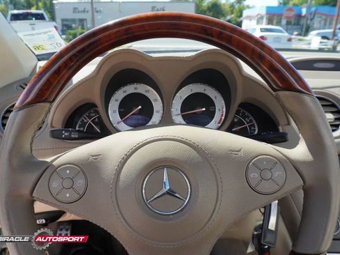 Used 2009 Mercedes-Benz SL 550 w/ Premium I Pkg image 35