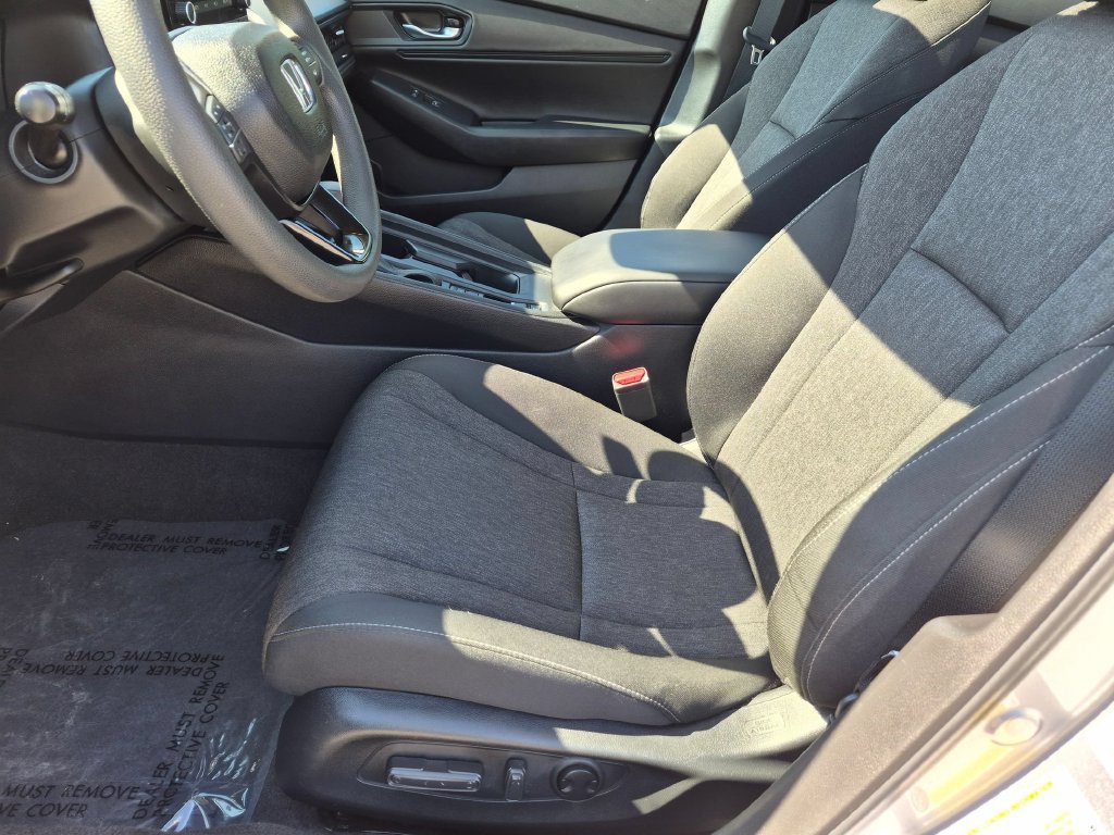 Used 2025 Honda Accord SE image 24