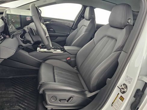 Used 2025 Audi A6 e-tron Premium Plus w/ Premium Plus RWD image 21