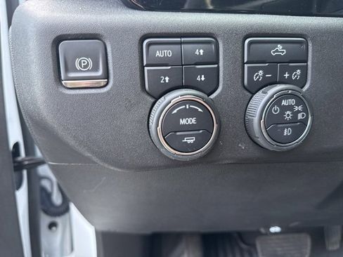 Used 2024 Chevrolet Silverado 1500 RST w/ Z71 Off-Road Package image 12