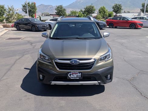 Used 2022 Subaru Outback Touring w/ Tech Package 2 AWD/4WD image 11
