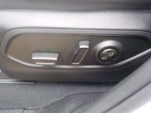 Used 2023 Jeep Grand Cherokee Altitude image 11