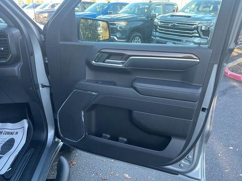 Used 2023 Chevrolet Silverado 1500 LT Trail Boss image 31