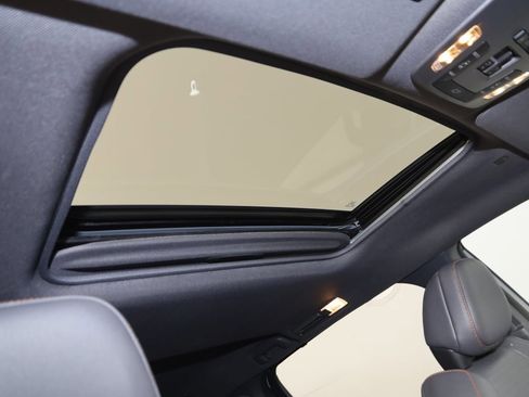 Used 2024 Toyota Sienna XSE image 11