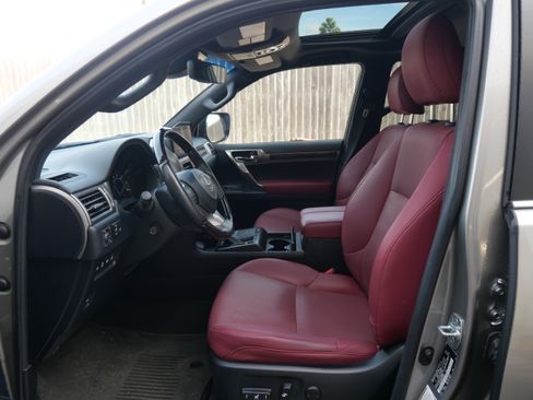 Certified 2023 Lexus GX 460 Premium w/ Premium Plus Package image 8