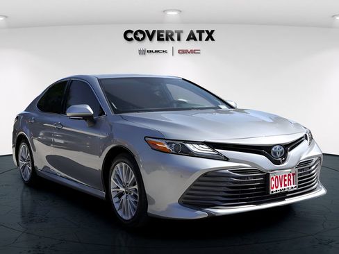 Used 2020 Toyota Camry XLE w/ Driver Assist Package FWD image 9