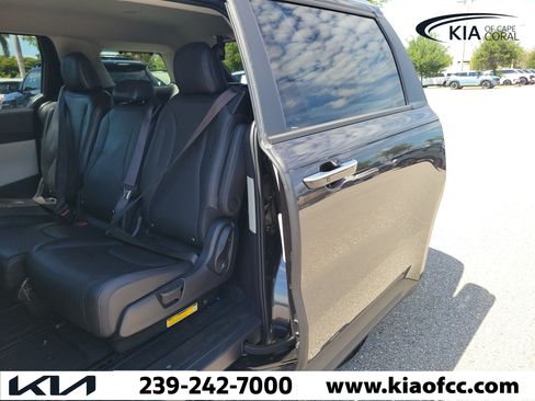 Certified 2023 Kia Carnival EX FWD image 12