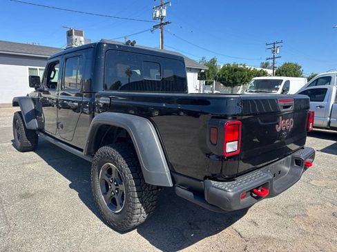 Used 2023 Jeep Gladiator Rubicon w/ Cold Weather Group AWD/4WD image 7