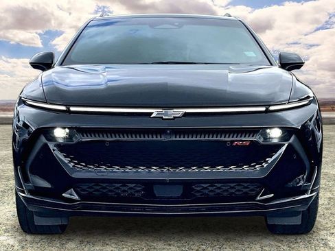 Used 2024 Chevrolet Equinox EV RS FWD image 2