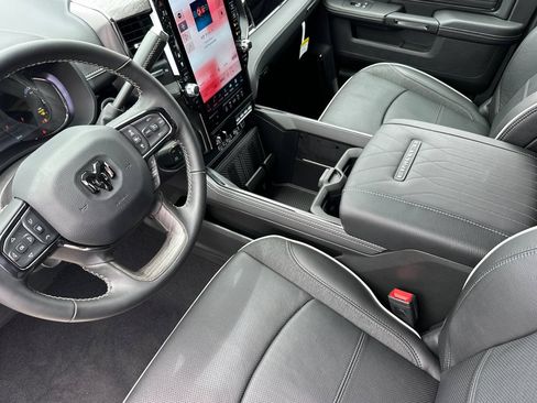New 2026 RAM 2500 Limited AWD/4WD image 9