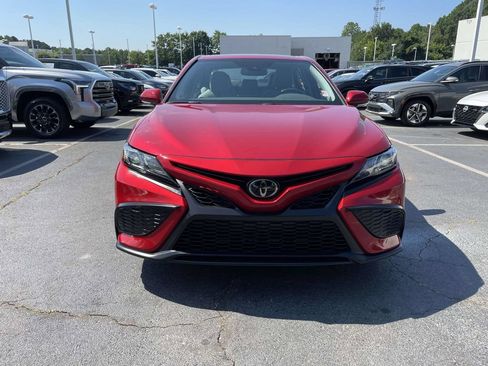 Used 2024 Toyota Camry SE w/ Convenience Package FWD image 3