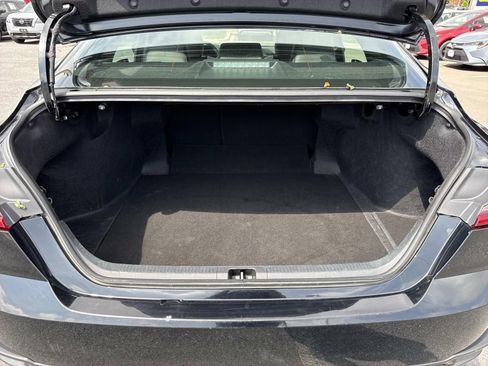 Used 2025 Toyota Camry SE FWD image 27