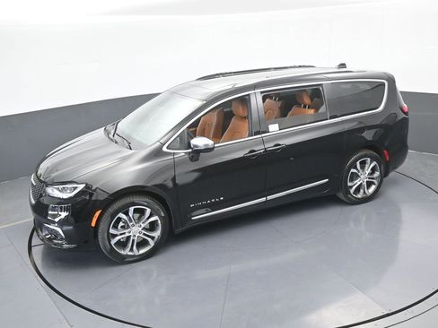 New 2026 Chrysler Pacifica Pinnacle image 55