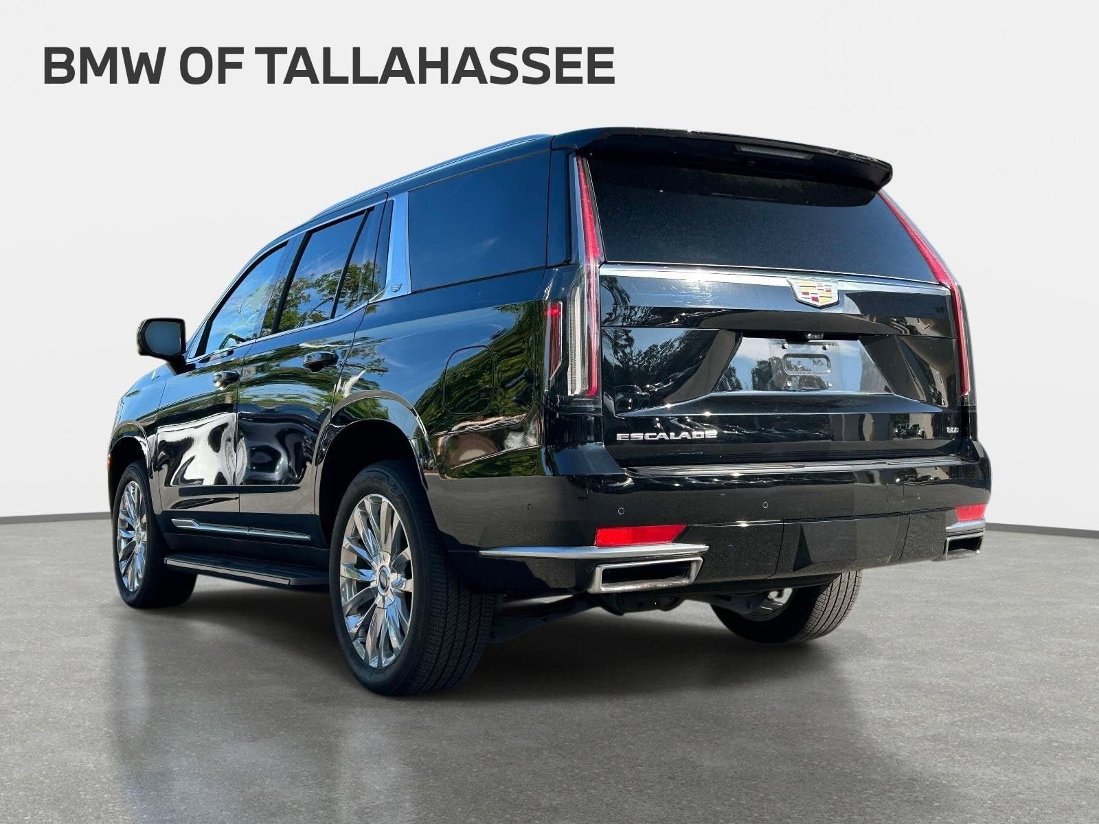 Used 2024 Cadillac Escalade Premium Luxury AWD/4WD image 6