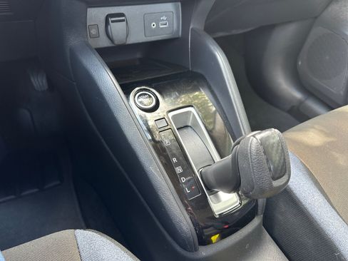 Used 2025 Nissan Versa SV w/ Trunk Package FWD image 22