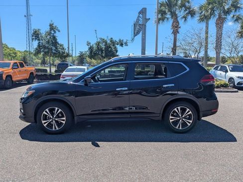 Used 2019 Nissan Rogue SV w/ Premium Package image 9