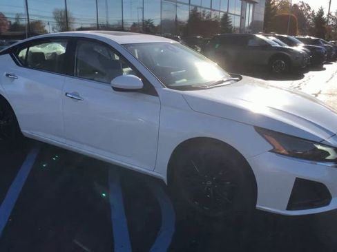 New 2025 Nissan Altima 2.5 SV w/ SV Special Edition Package image 3