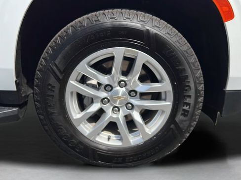 Used 2024 Chevrolet Tahoe LT RWD image 10