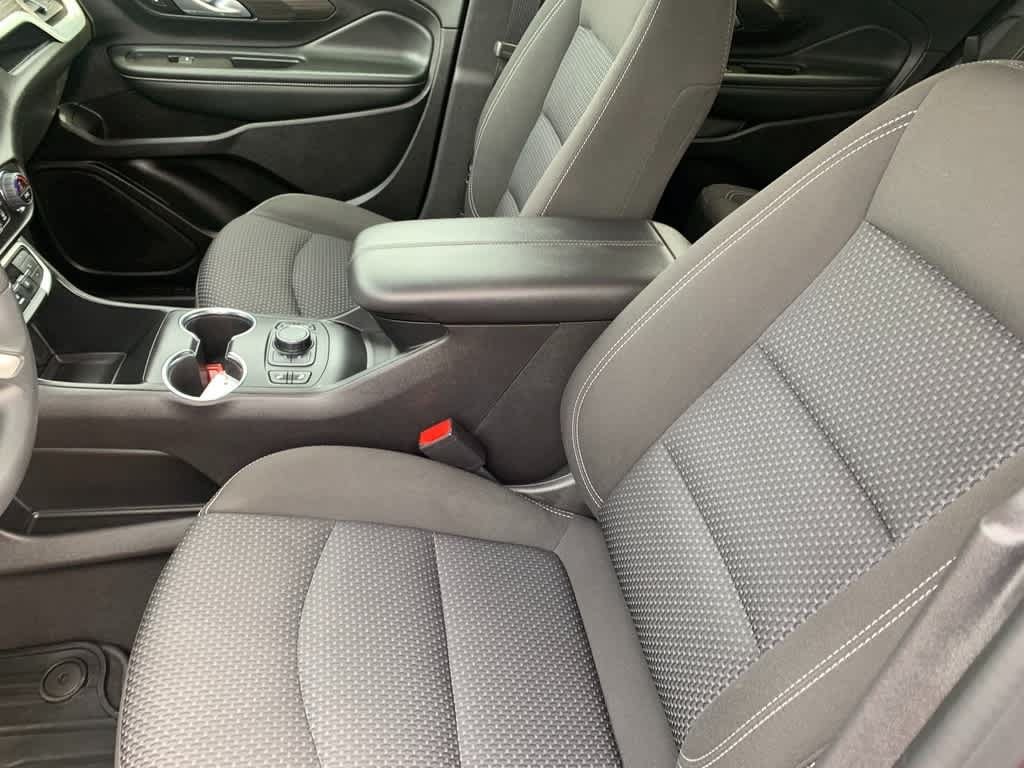 Used 2024 GMC Terrain SLE w/ Driver Convenience Package AWD/4WD image 17