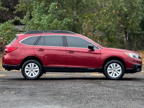 Used 2017 Subaru Outback 2.5i AWD/4WD image 8