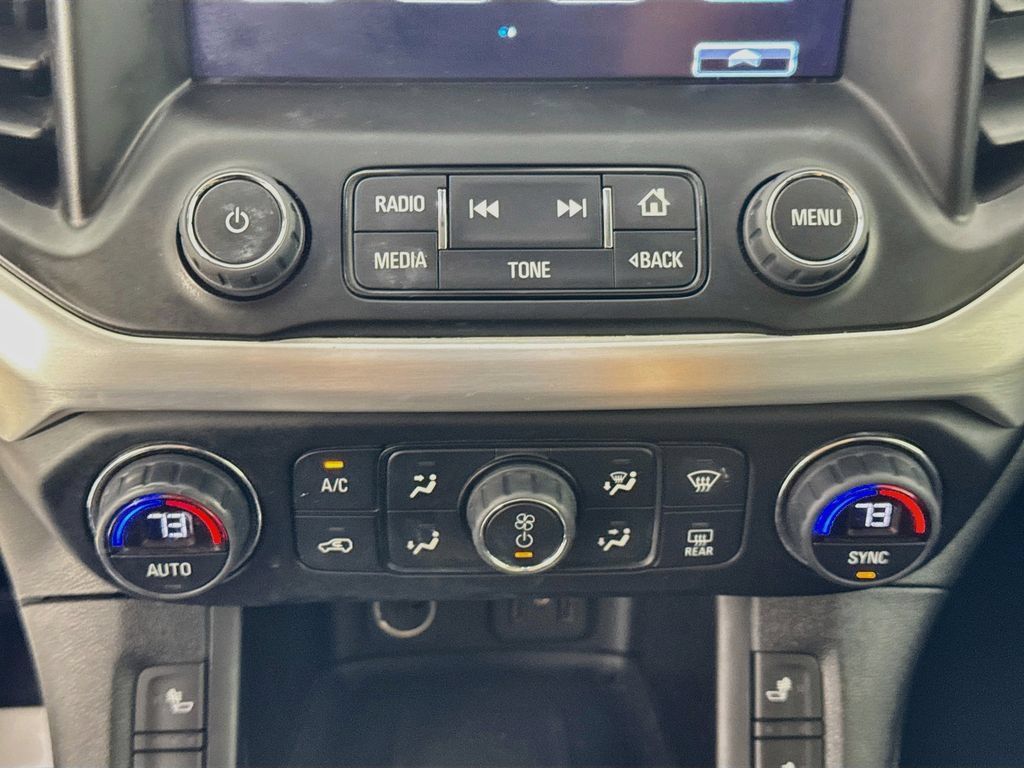 Used 2019 GMC Acadia SLT FWD image 18