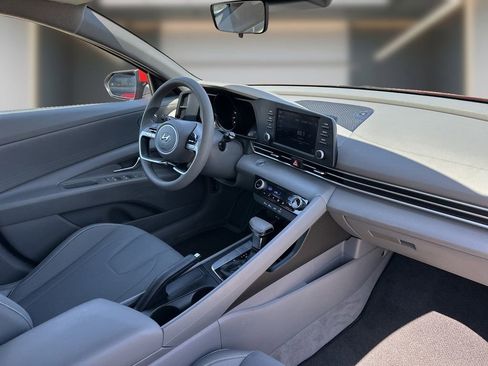 Certified 2023 Hyundai Elantra SEL image 7