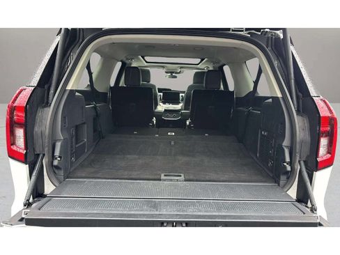 Used 2025 Ford Expedition Max Active AWD/4WD image 11